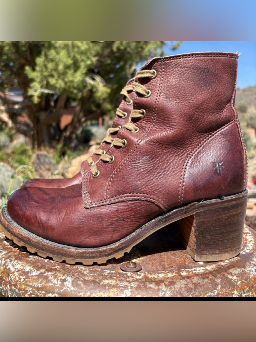 FRYE Sabrina 6G Lace-Up Boots
